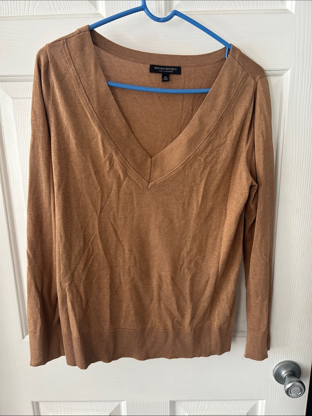 Banana Republic Women's V-Neck Sweater in Silk Cashmere Blend